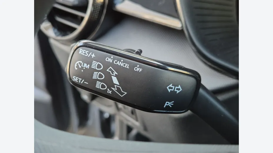 SKODA Fabia Fabia 1.0 Essence Nowy