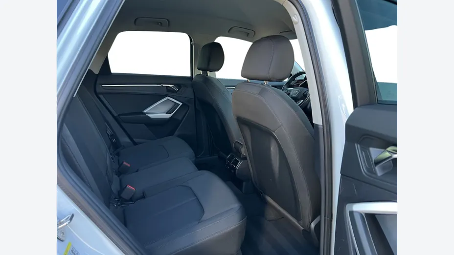 AUDI Q3 -