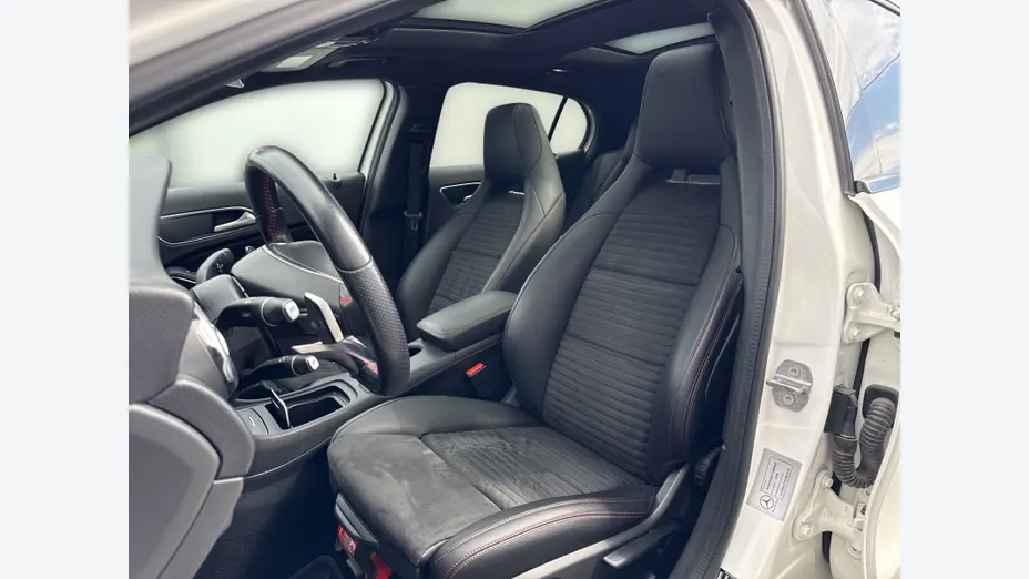 MERCEDES-BENZ GLA GLA 220 4-Matic AMG Line