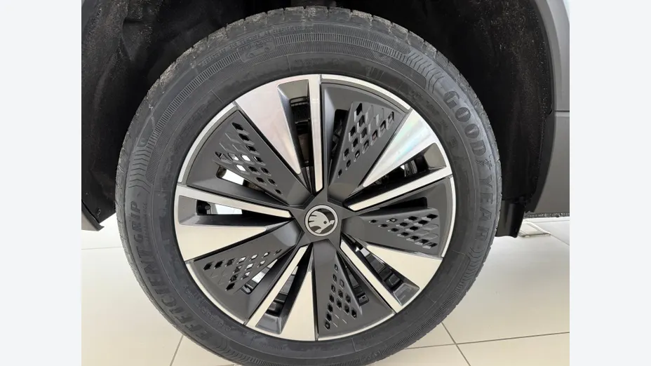 SKODA Karoq Karoq 1.5 TSI ACT Drive Nowy