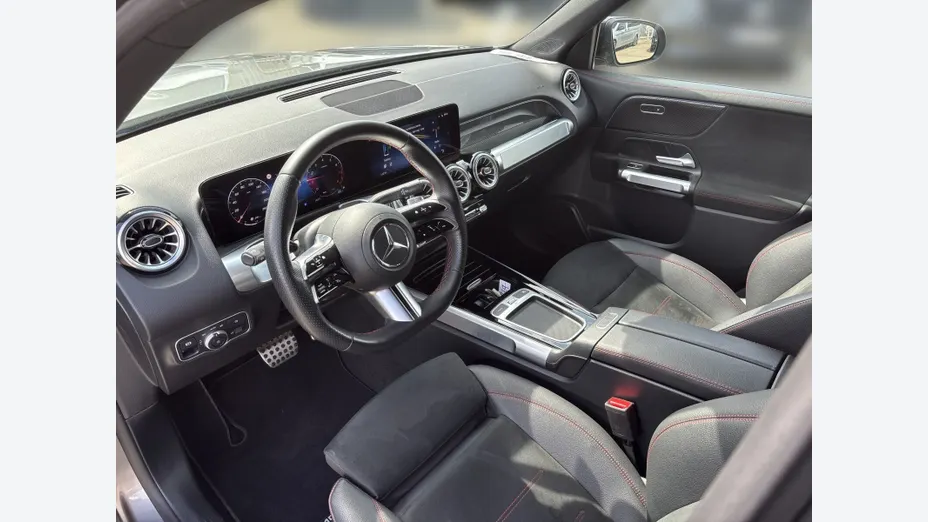 MERCEDES-BENZ GLB GLB 200 mHEV AMG Line 7G-DCT