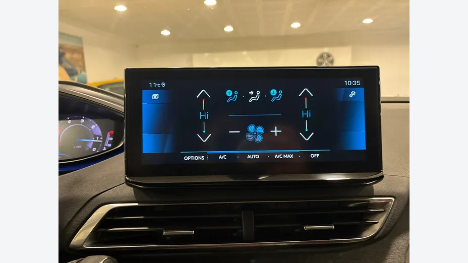 PEUGEOT 5008 -