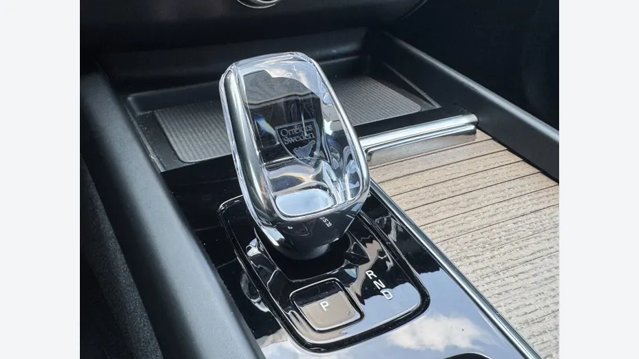VOLVO XC60 XC60 B5 B AWD Plus Dark aut