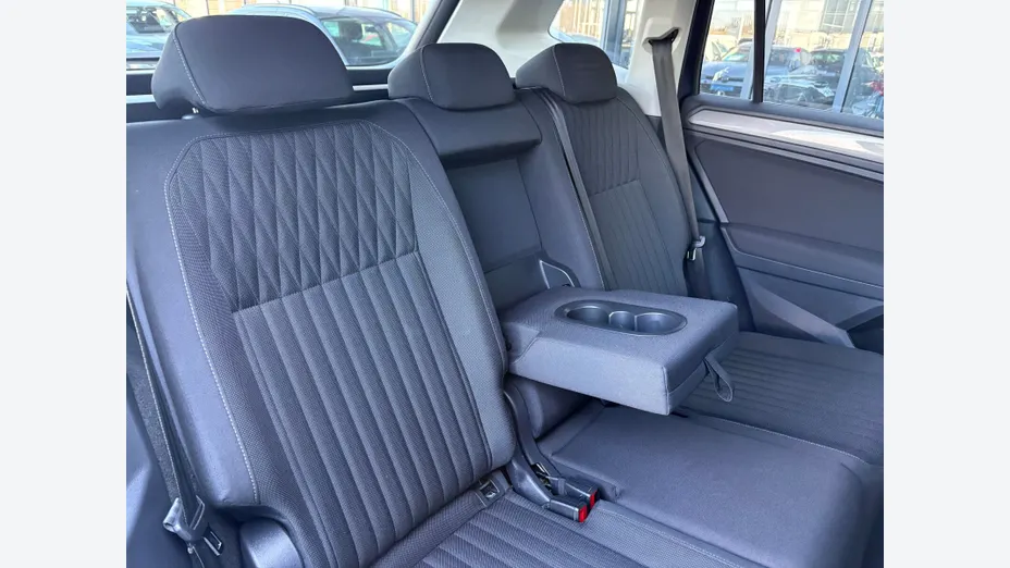 VOLKSWAGEN Tiguan Allspace -
