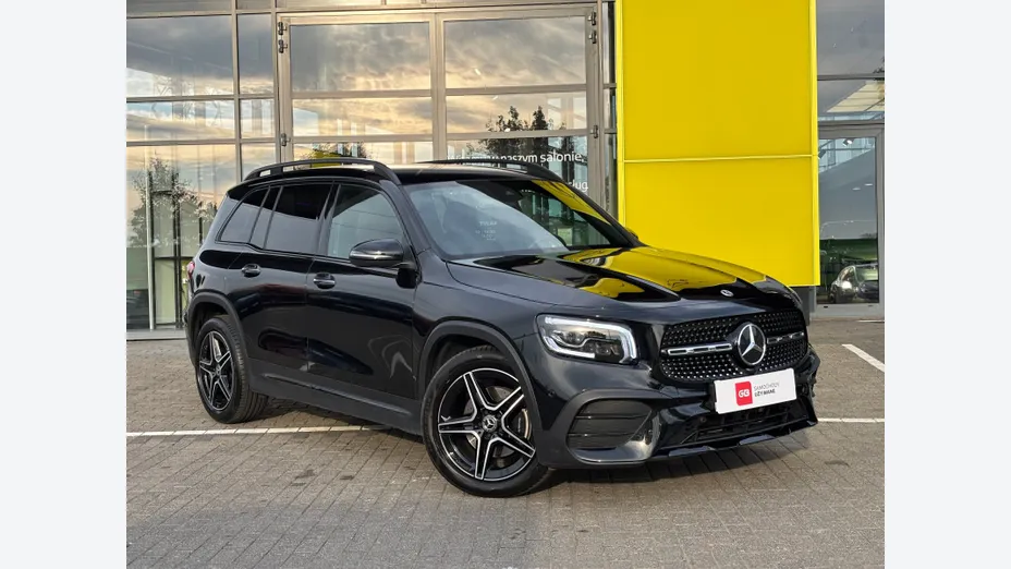 MERCEDES-BENZ GLB GLB 200 AMG Line 7G-DCT