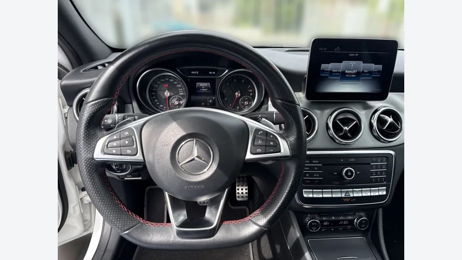 MERCEDES-BENZ GLA GLA 220 4-Matic AMG Line
