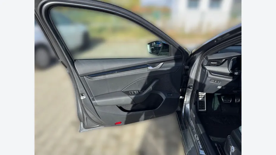 SKODA Octavia Octavia 1.5 TSI mHEV Sportline Tech DSG Nowy