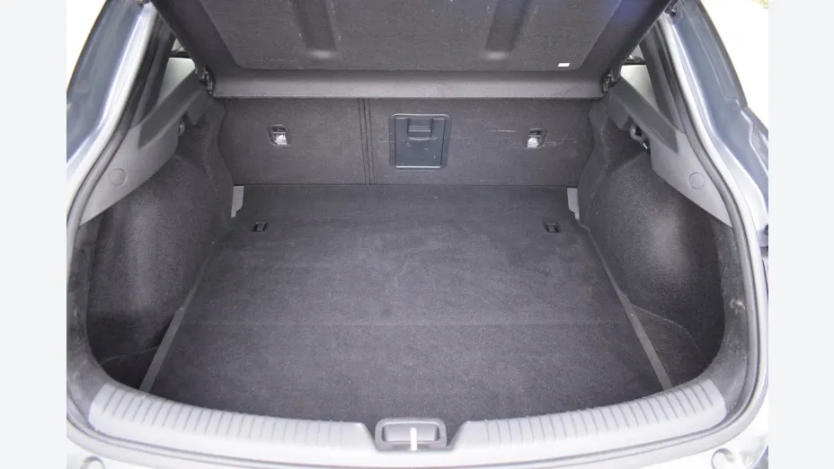 HYUNDAI i30 i30 Fastback 1.5 T-GDI 48V Smart DCT