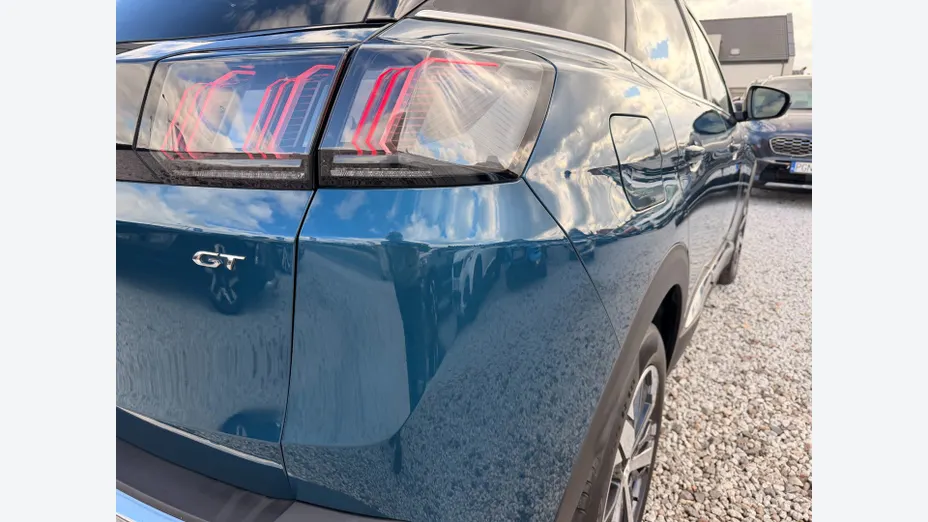 PEUGEOT 3008 -