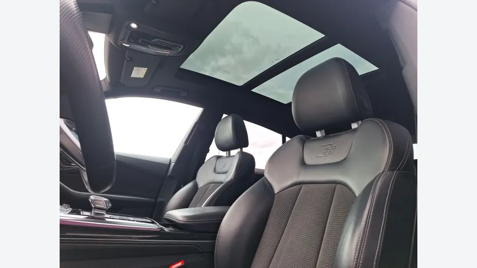 AUDI SQ8 -