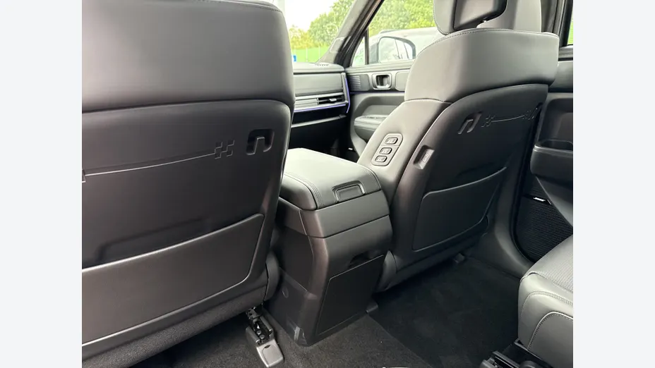 HYUNDAI Santa Fe Santa Fe 1.6 T-GDI HEV Calligraphy 4WD aut 6os. Nowy