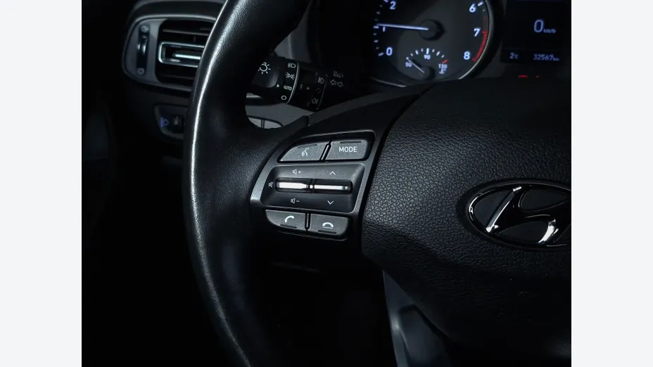 HYUNDAI i30 i30 1.0 T-GDI Smart