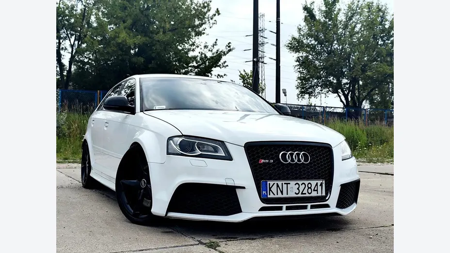 AUDI RS3 -