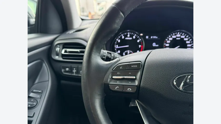 HYUNDAI i30 i30 1.0 T-GDI Smart