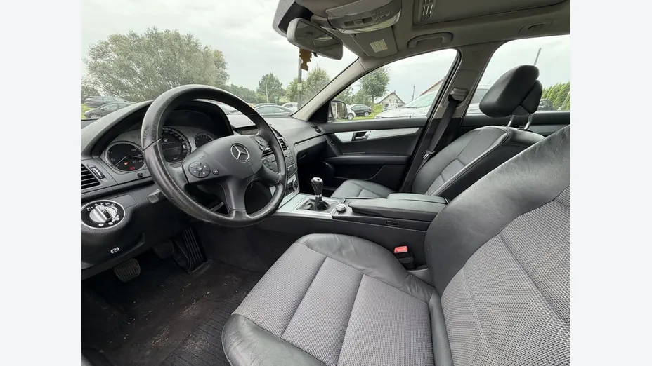 MERCEDES-BENZ C Klasa -