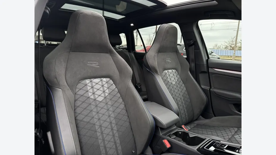 VOLKSWAGEN Golf Golf VIII 1.5 TSI R-Line