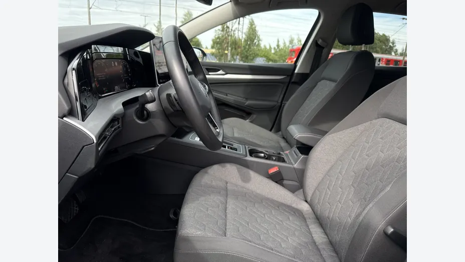 VOLKSWAGEN Golf Golf VIII 1.5 eTSI mHEV Life DSG
