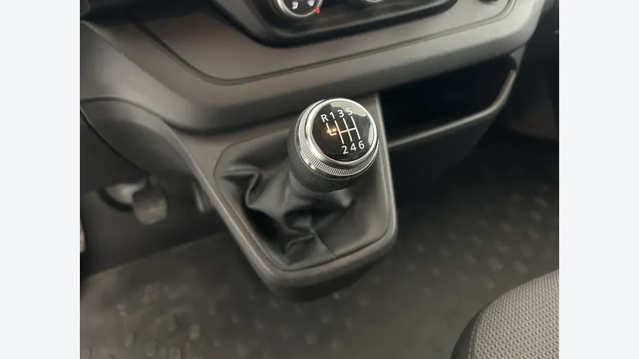 RENAULT Trafic -
