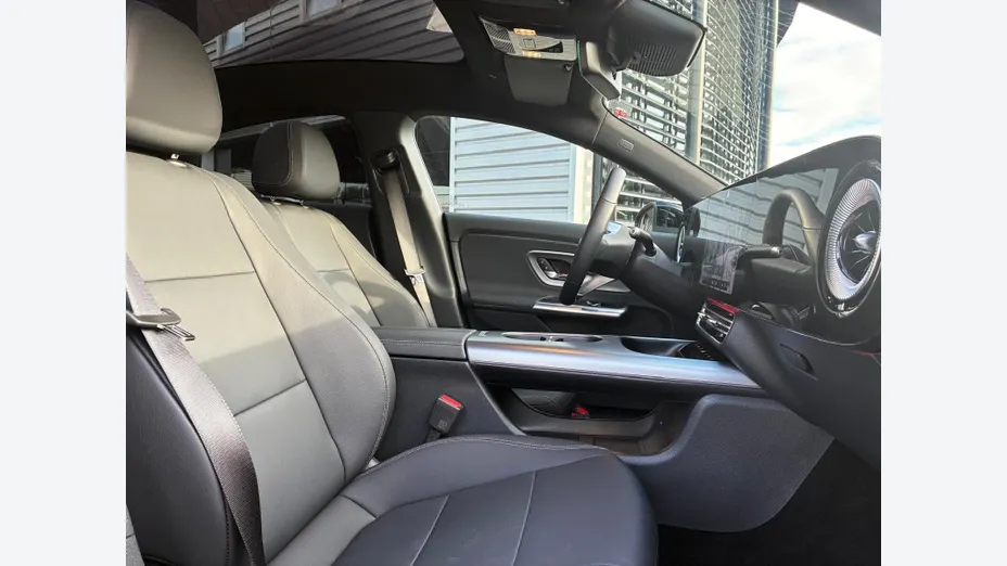 MERCEDES-BENZ CLA -