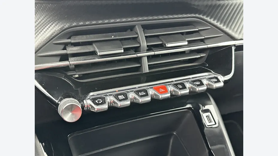 PEUGEOT 2008 -