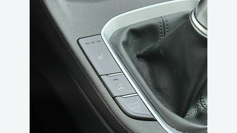 HYUNDAI i30 i30 1.0 T-GDI Smart