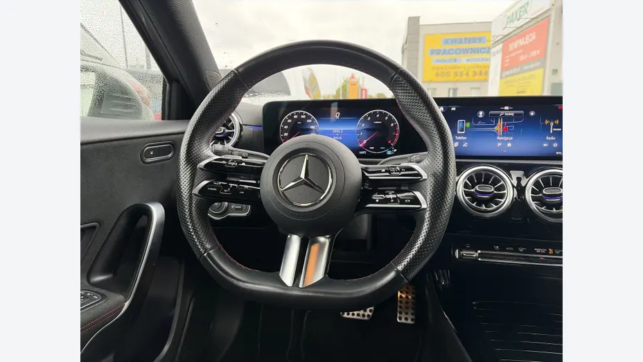 MERCEDES-BENZ A Klasa A 200 AMG Line 7G-DCT