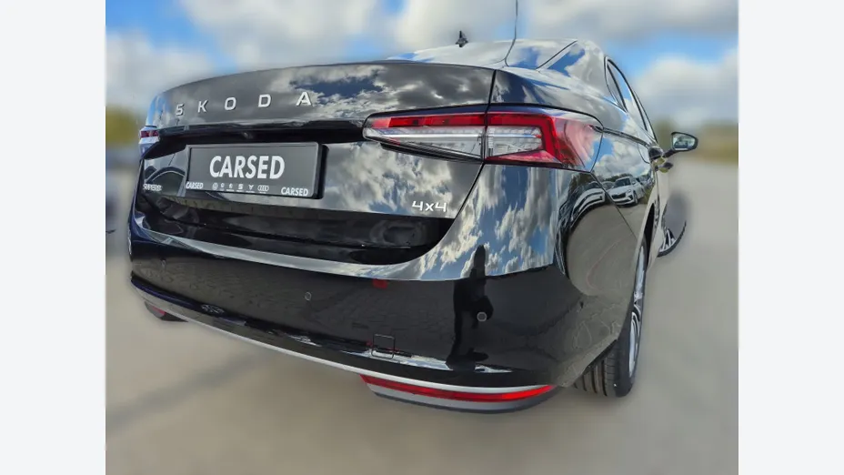 SKODA Superb -