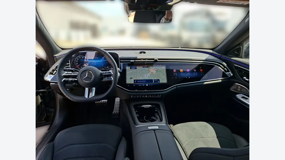 MERCEDES-BENZ E Klasa E 300 de PHEV 4-Matic AMG 9G-Tronic