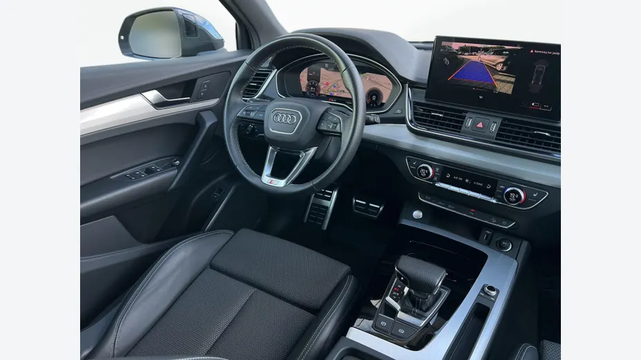 AUDI Q5 -