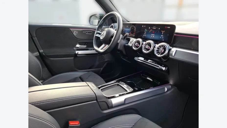 MERCEDES-BENZ GLB GLB 200 mHEV AMG Line 7G-DCT