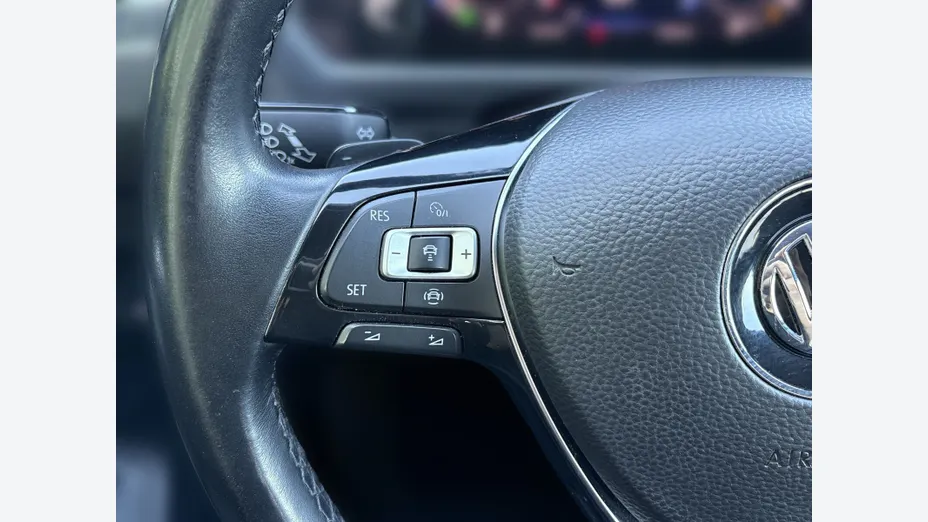VOLKSWAGEN Tiguan Allspace -