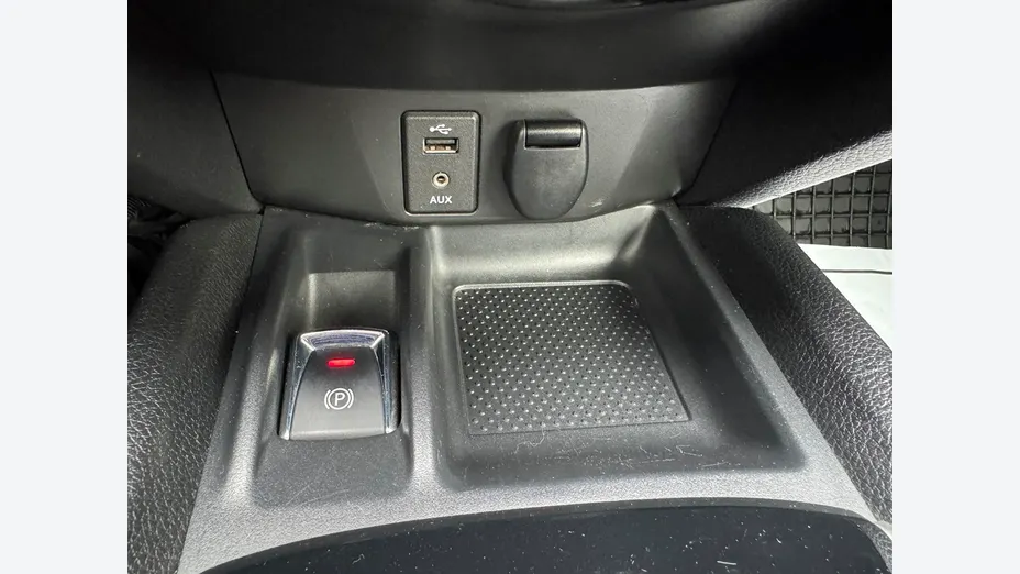 NISSAN X-Trail -