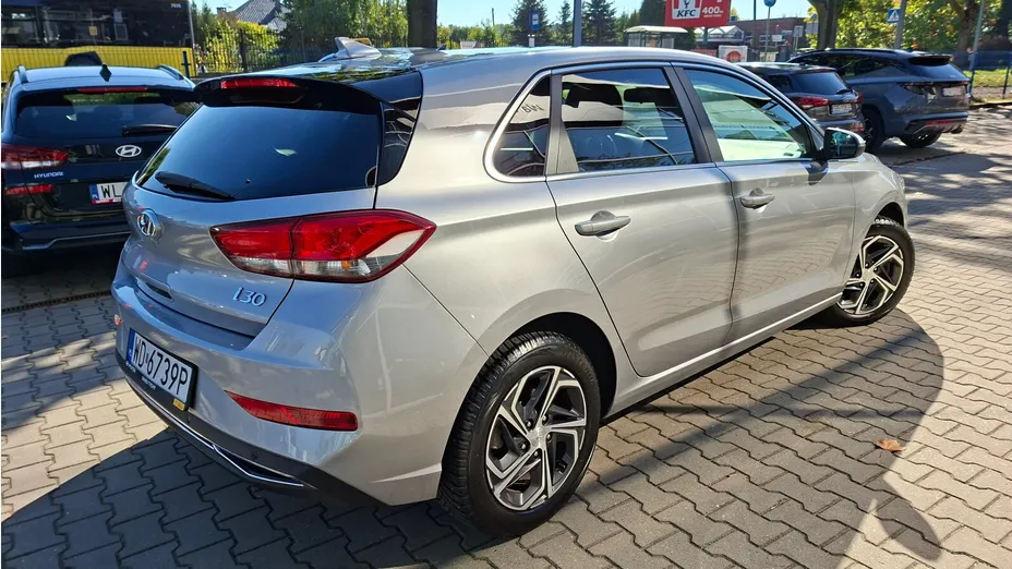 HYUNDAI i30 -