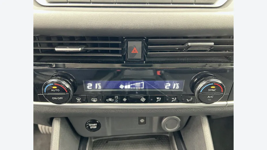 NISSAN Qashqai -