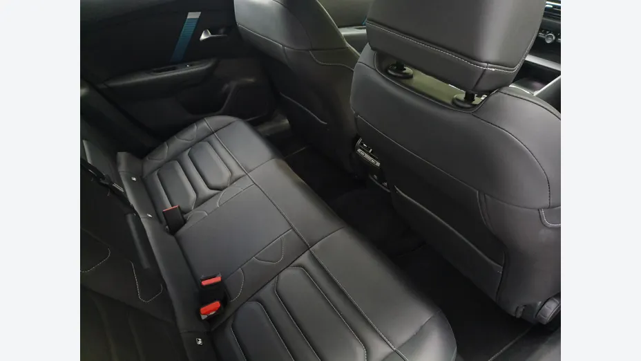 CITROEN C4 e-C4 EV136 50kWh Shine