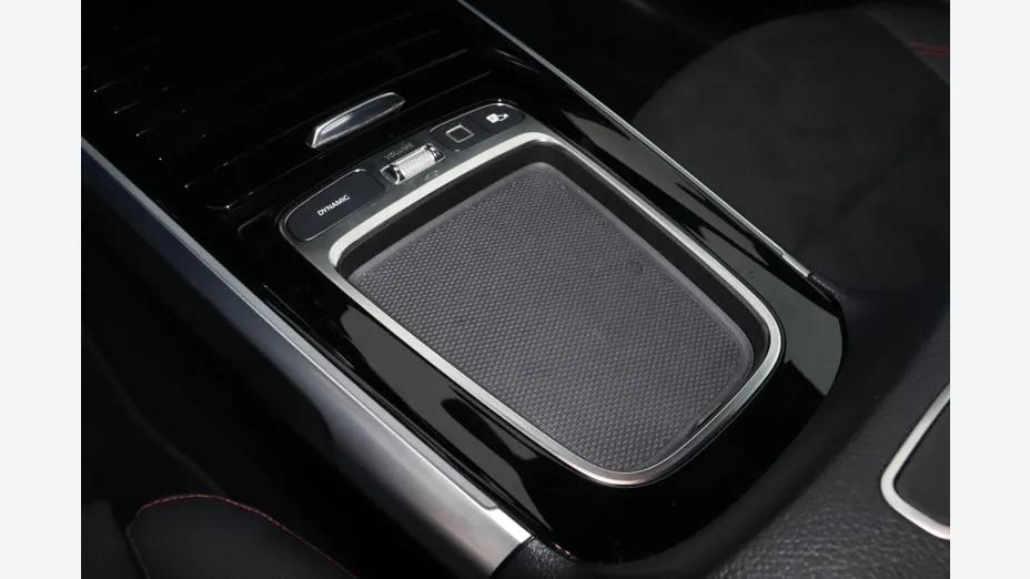 MERCEDES-BENZ GLB GLB 200 mHEV AMG Line 7G-DCT
