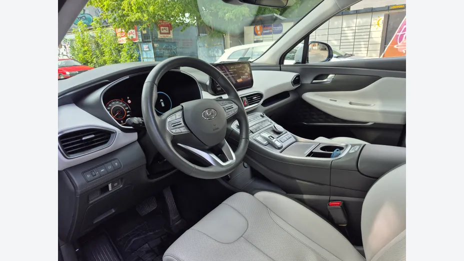 HYUNDAI Santa Fe Santa Fe 1.6 T-GDI HEV Platinum 4WD aut