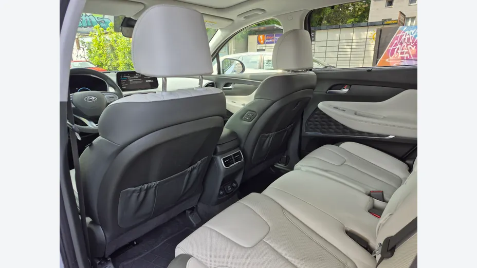 HYUNDAI Santa Fe Santa Fe 1.6 T-GDI HEV Platinum 4WD aut