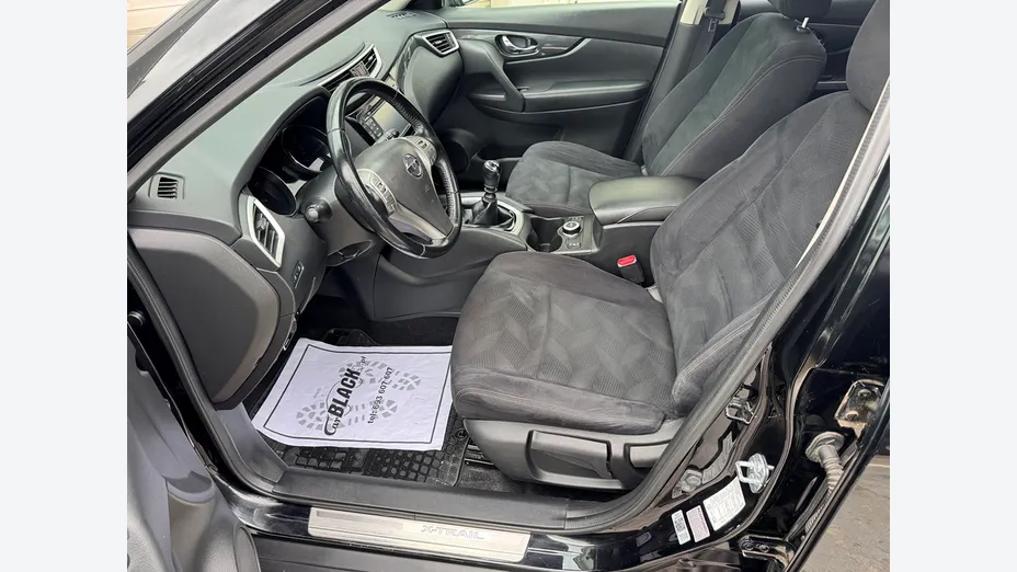 NISSAN X-Trail -