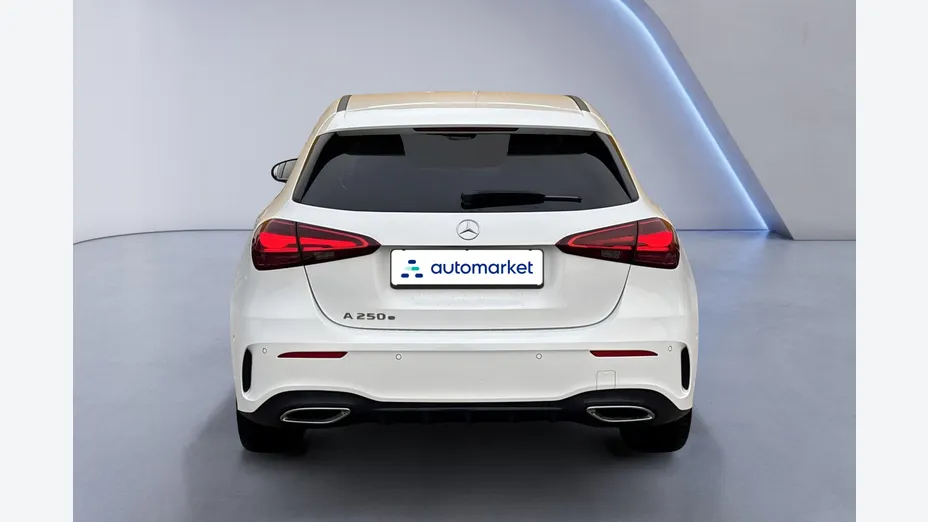 MERCEDES-BENZ A Klasa A 250 e PHEV AMG Line 8G-DCT