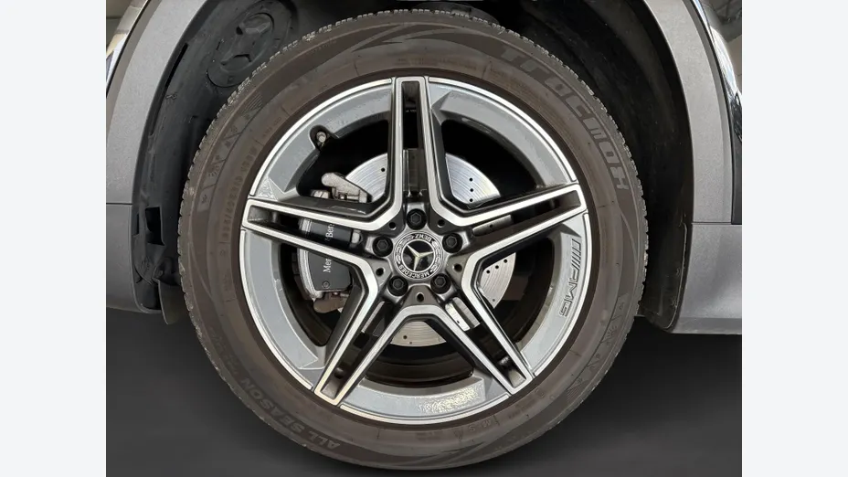 MERCEDES-BENZ GLB GLB 200 mHEV AMG Line 7G-DCT