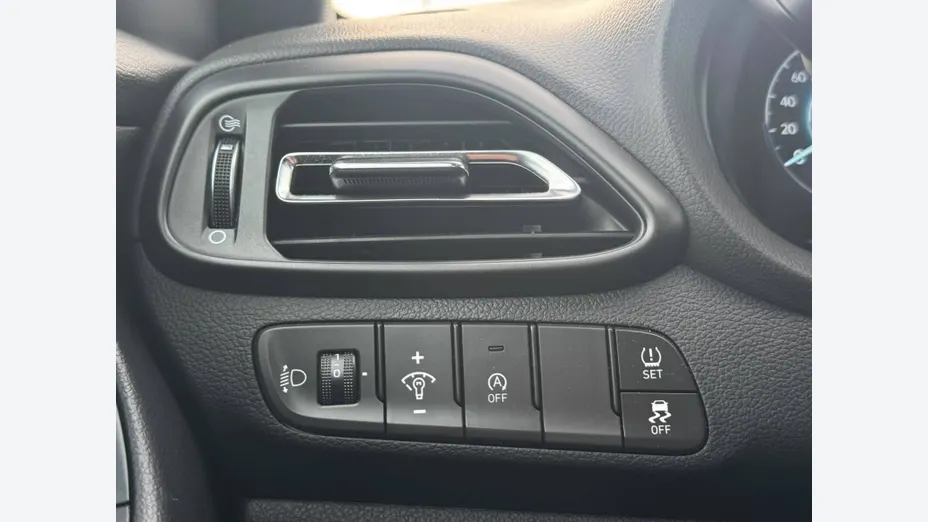 HYUNDAI i30 i30 1.5 T-GDI 48V Smart