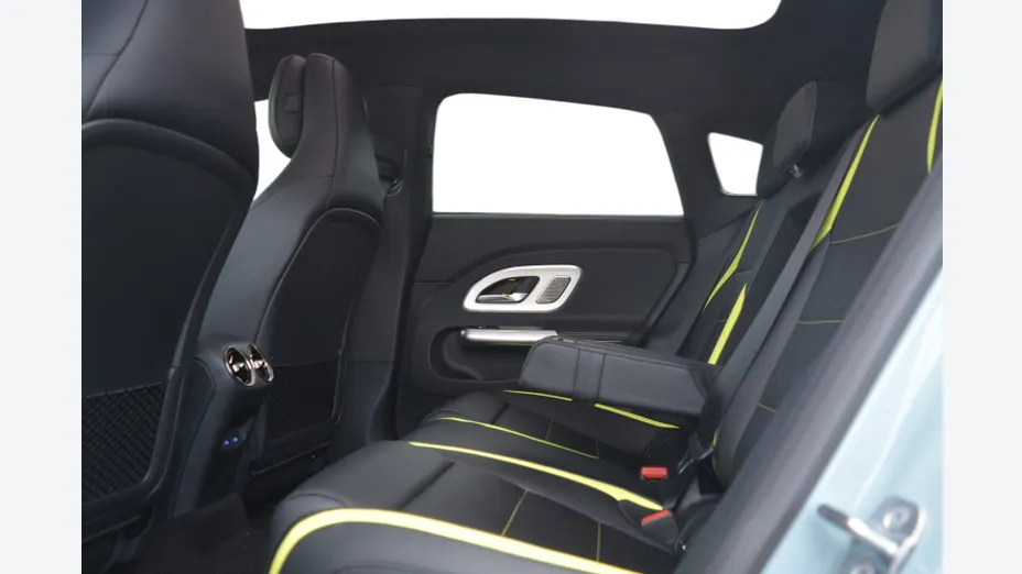 MERCEDES-BENZ CLA -