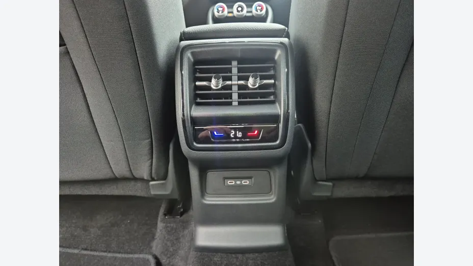 SKODA Kodiaq Kodiaq 1.5 TSI mHEV 4x2 Drive DSG Nowy
