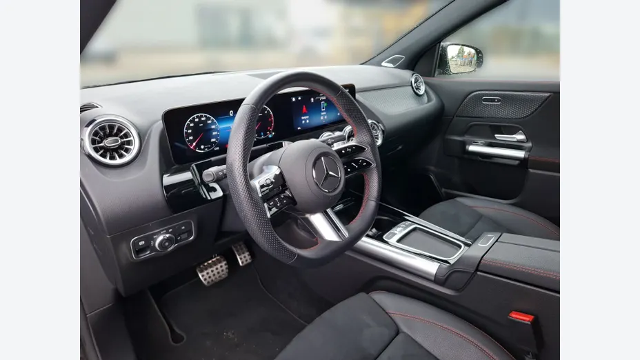 MERCEDES-BENZ GLA GLA 220 d 4-Matic AMG Line 8G-DCT