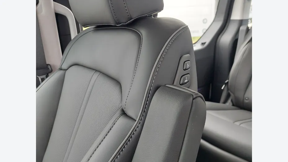 HYUNDAI Staria Staria 1.6 T-GDI HEV Luxury aut Nowy