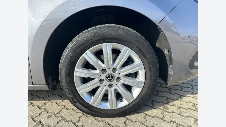 MERCEDES-BENZ T klasa T 180 d Style aut