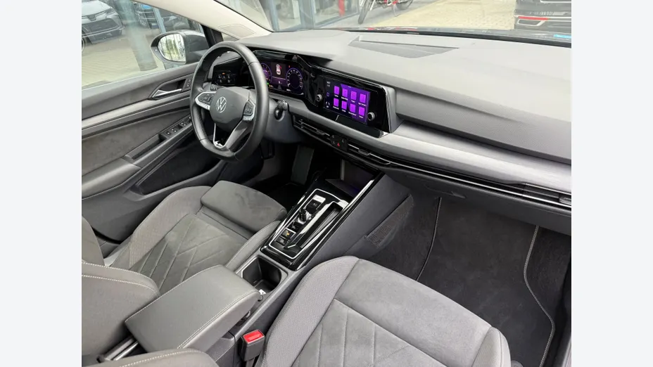 VOLKSWAGEN Golf Golf VIII 1.5 eTSI EVO Style DSG