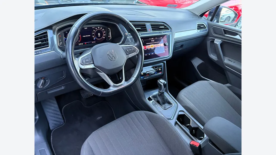 VOLKSWAGEN Tiguan Allspace -