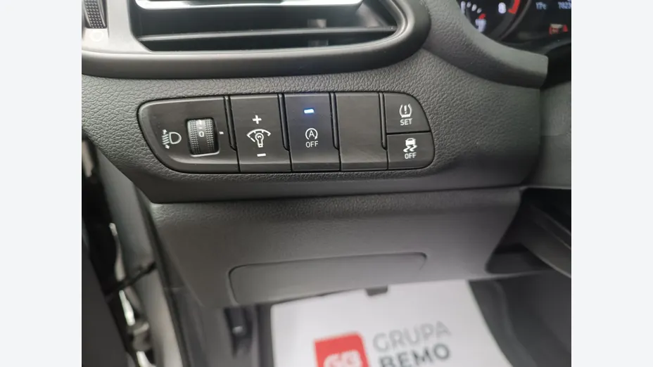 HYUNDAI i30 i30 1.5 T-GDI 48V Smart